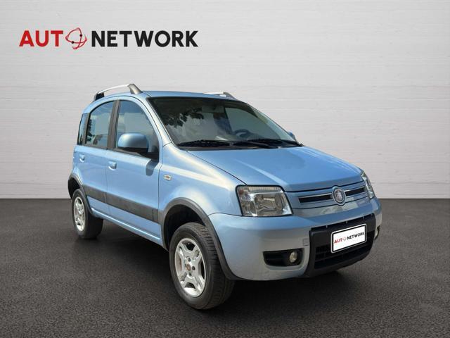 FIAT Panda 1.3 MJT 16V DPF 4x4 Climbing