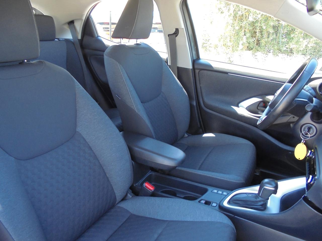 Toyota Yaris 1.5 Hybrid 5 porte Business