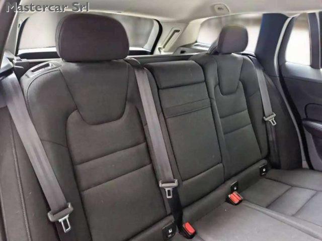 VOLVO V60 V60 2.0 D3 150cv Business auto - FW538VN