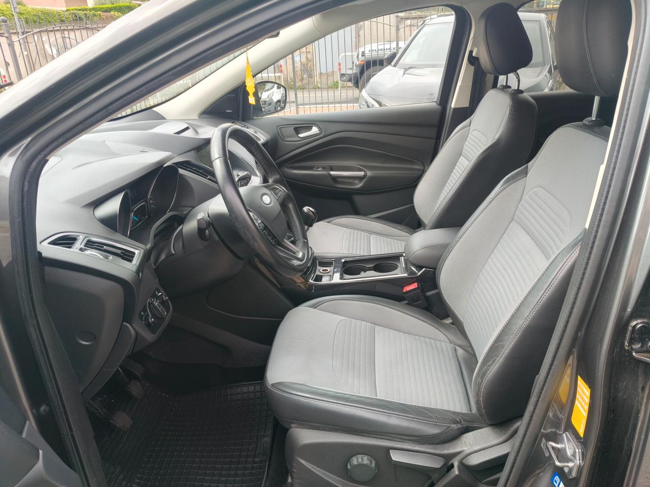 Ford Kuga 2.0 TDCI 150 CV S&S 4WD Titanium