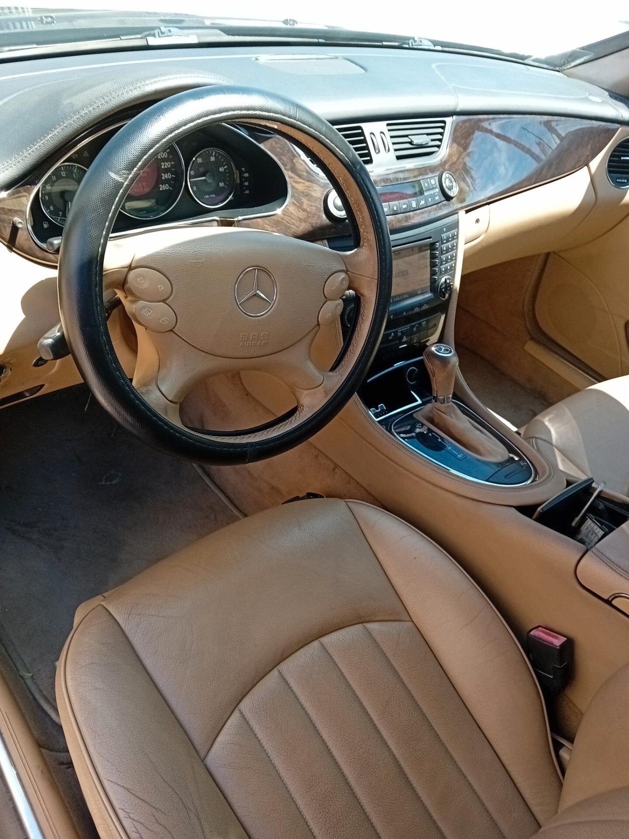 Mercedes-benz 320 cls
