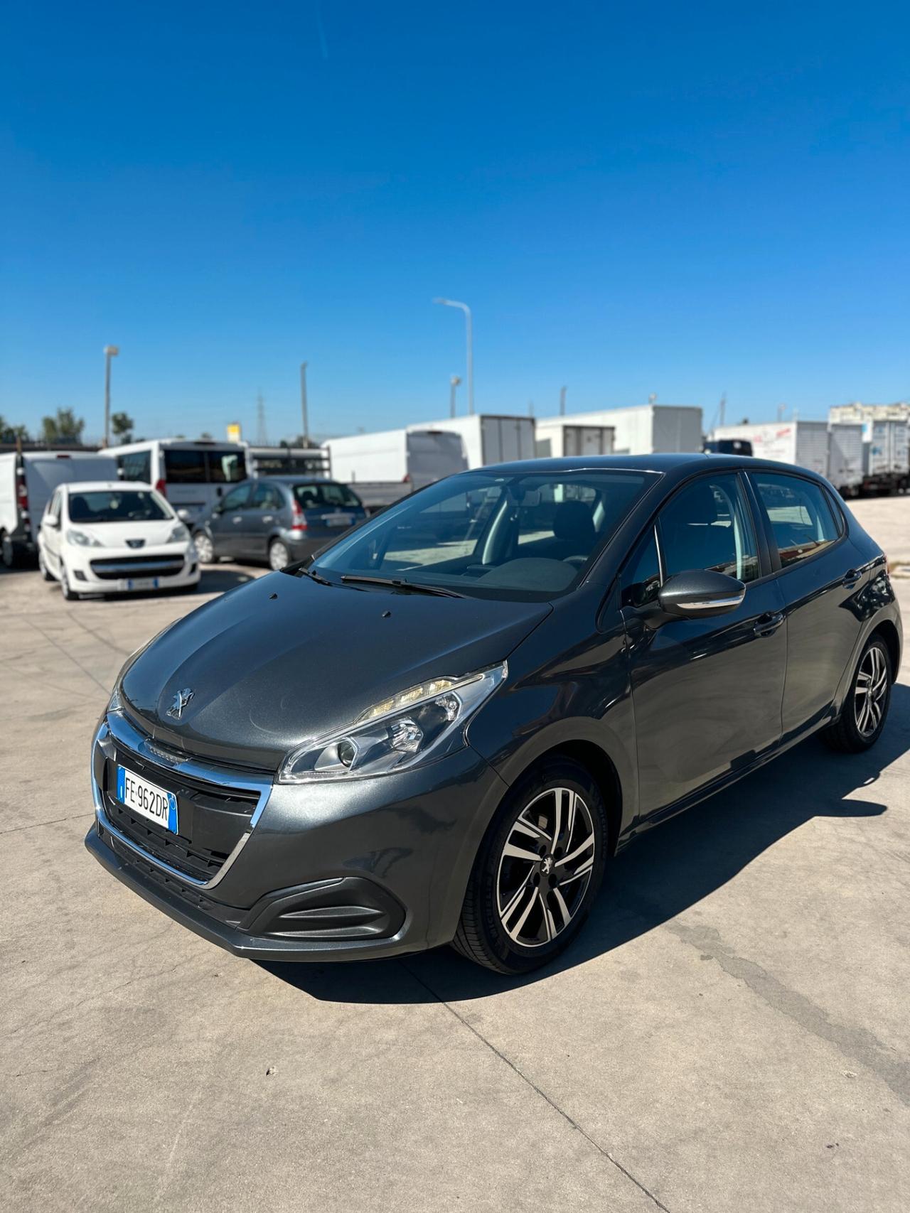 Peugeot 208 1.6 75Cv