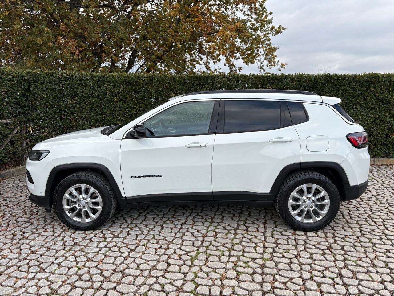 J Compass 1.3Hyb. 4xe L-Lock Lim. 190 P-In 2022