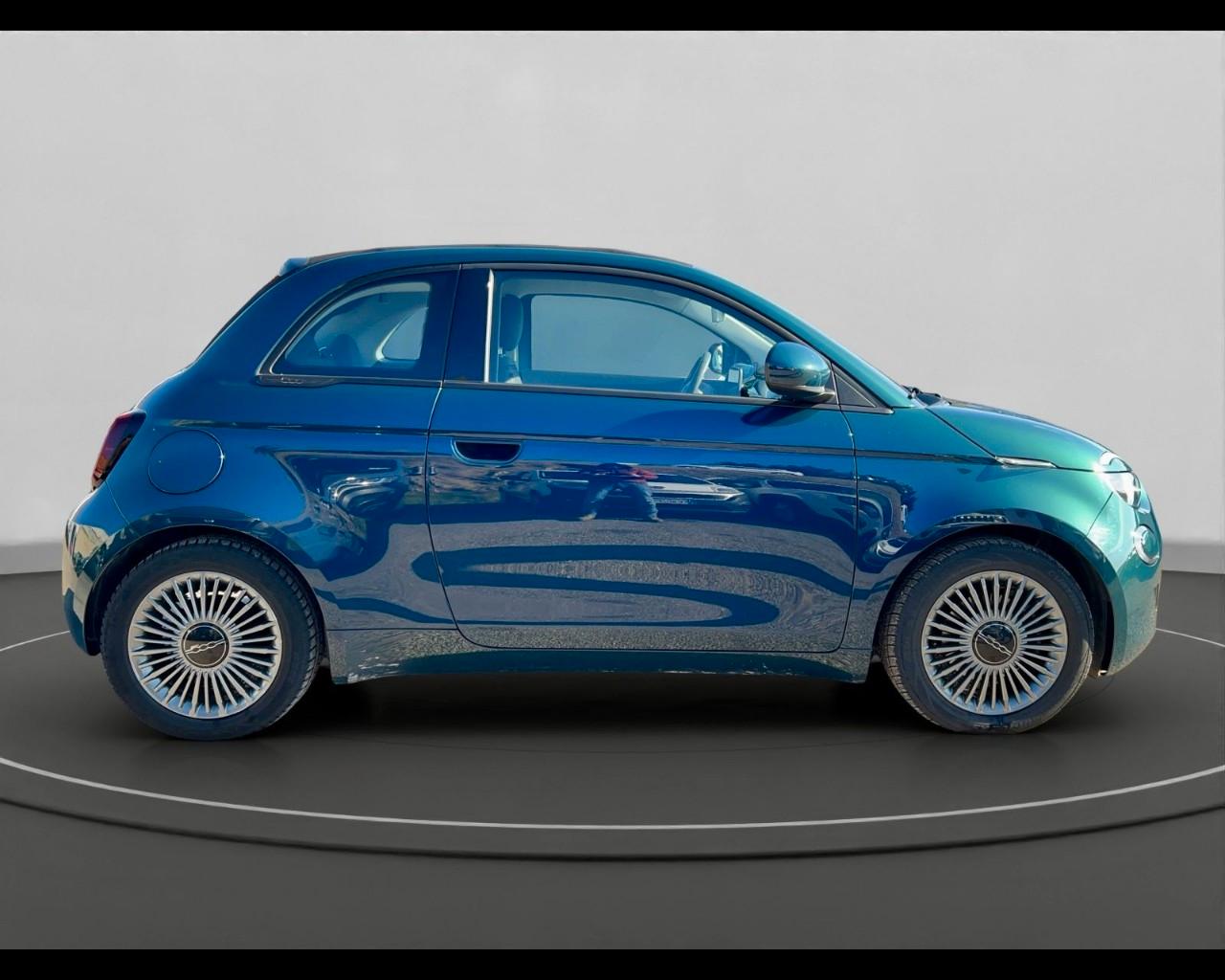 FIAT 500e Cabrio - 500e Cabrio 42 kWh Icon