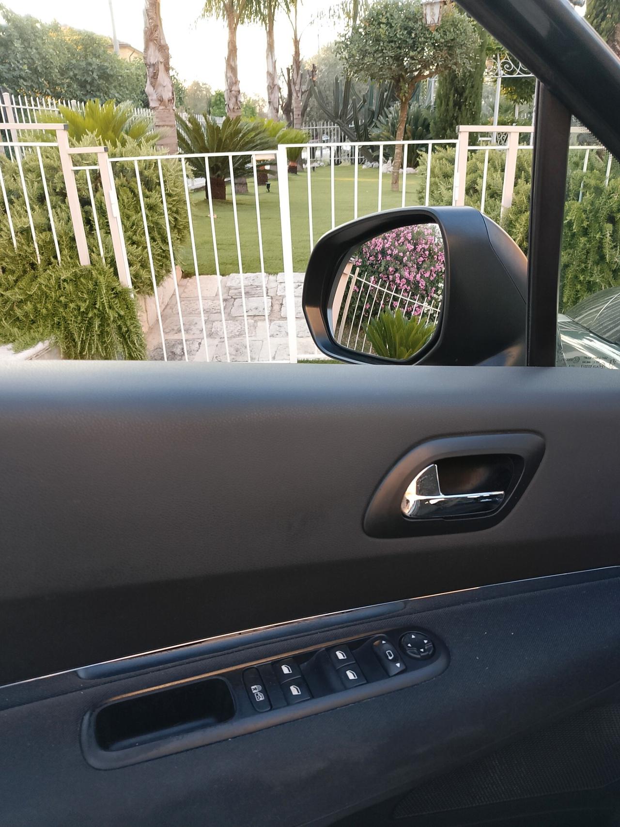 Peugeot 3008 1.6 HDi 115CV Allure