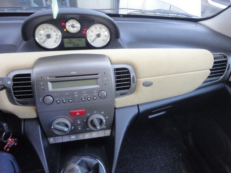 Lancia Ypsilon 1.2 Oro