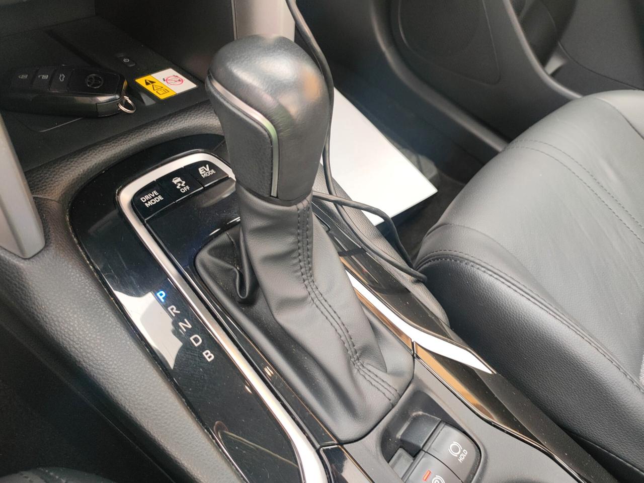 Toyota Corolla Cross 2.0 Hybrid 197CV E-CVT Lounge