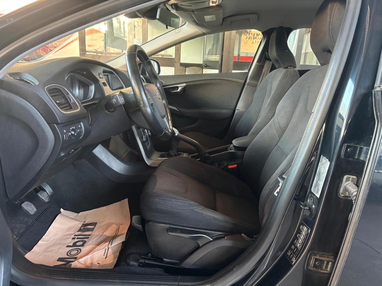 Volvo V40 D2 1.6 Summum