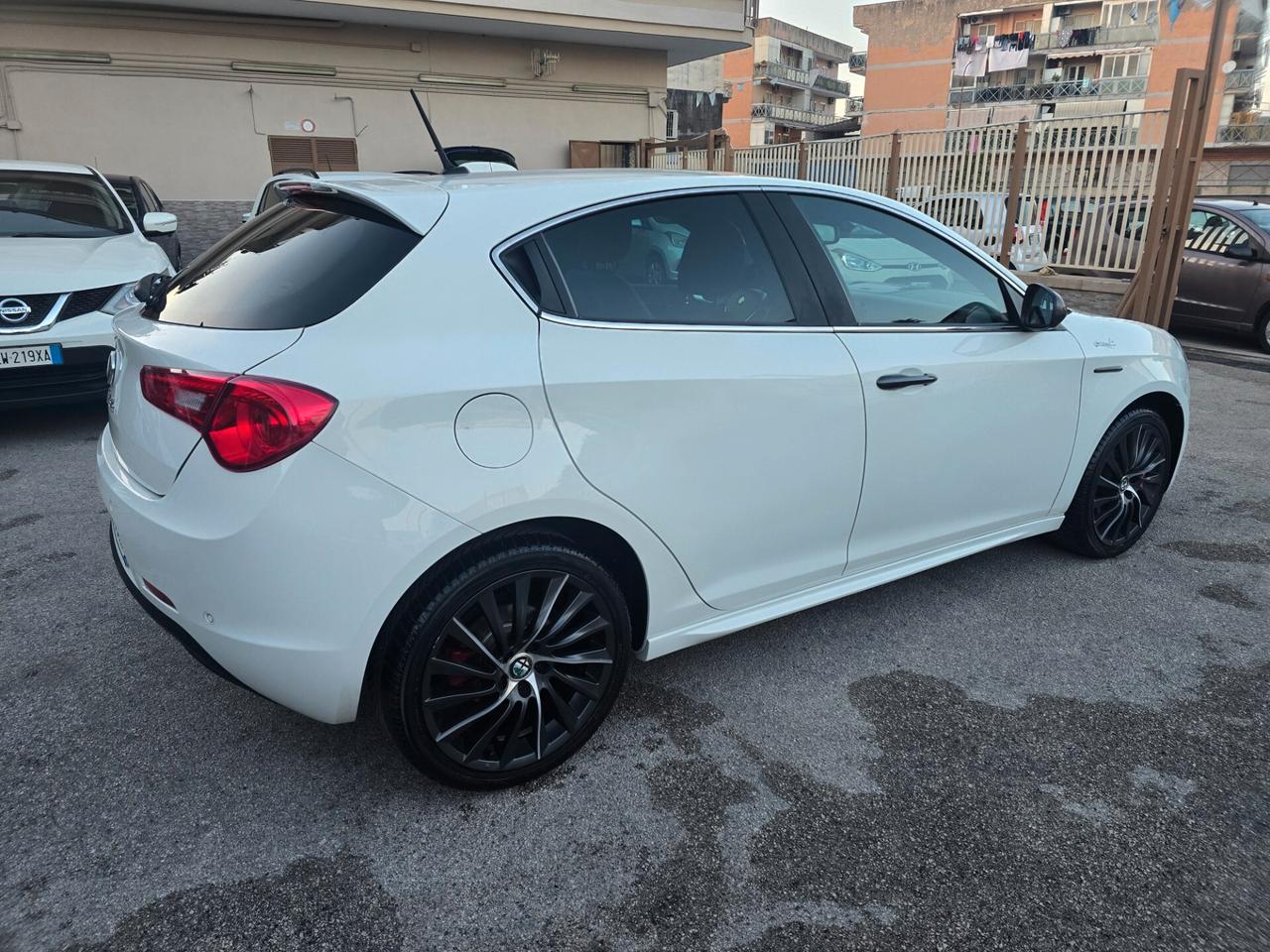 Alfa Romeo Giulietta 1.6 JTDm-2 105 CV Exclusive Quadrifoglio Verde QV-line