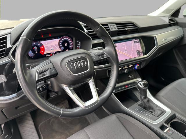 AUDI Q3 35 TDI S tronic Business