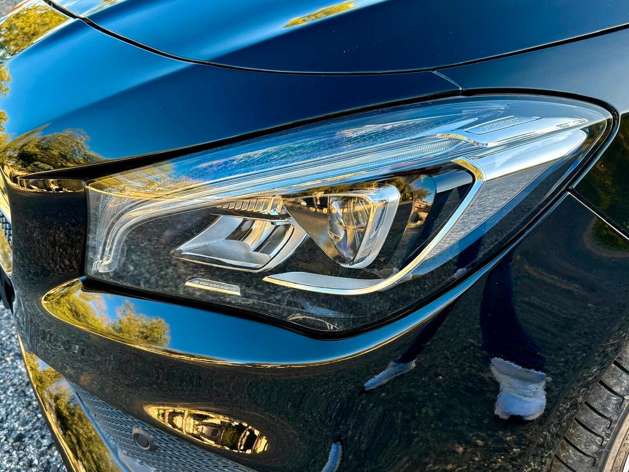 MERCEDES- BENZ CLA 200 D AMG PREMIUM