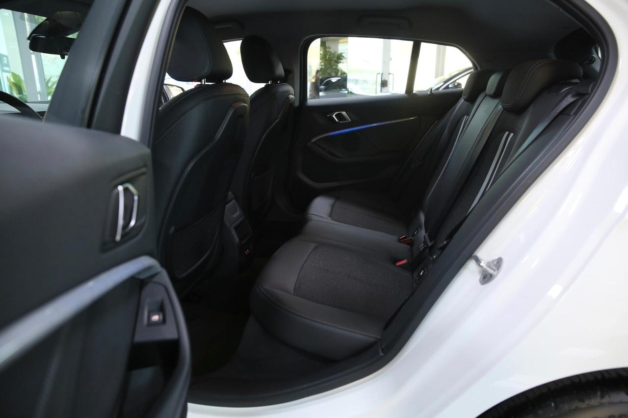 BMW 116i Business Advantage