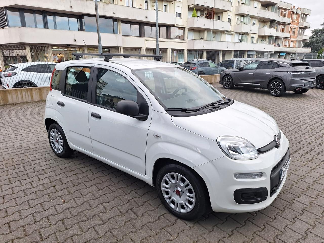Fiat Panda 1.0 FireFly S&S Hybrid X NEOPATENTATI