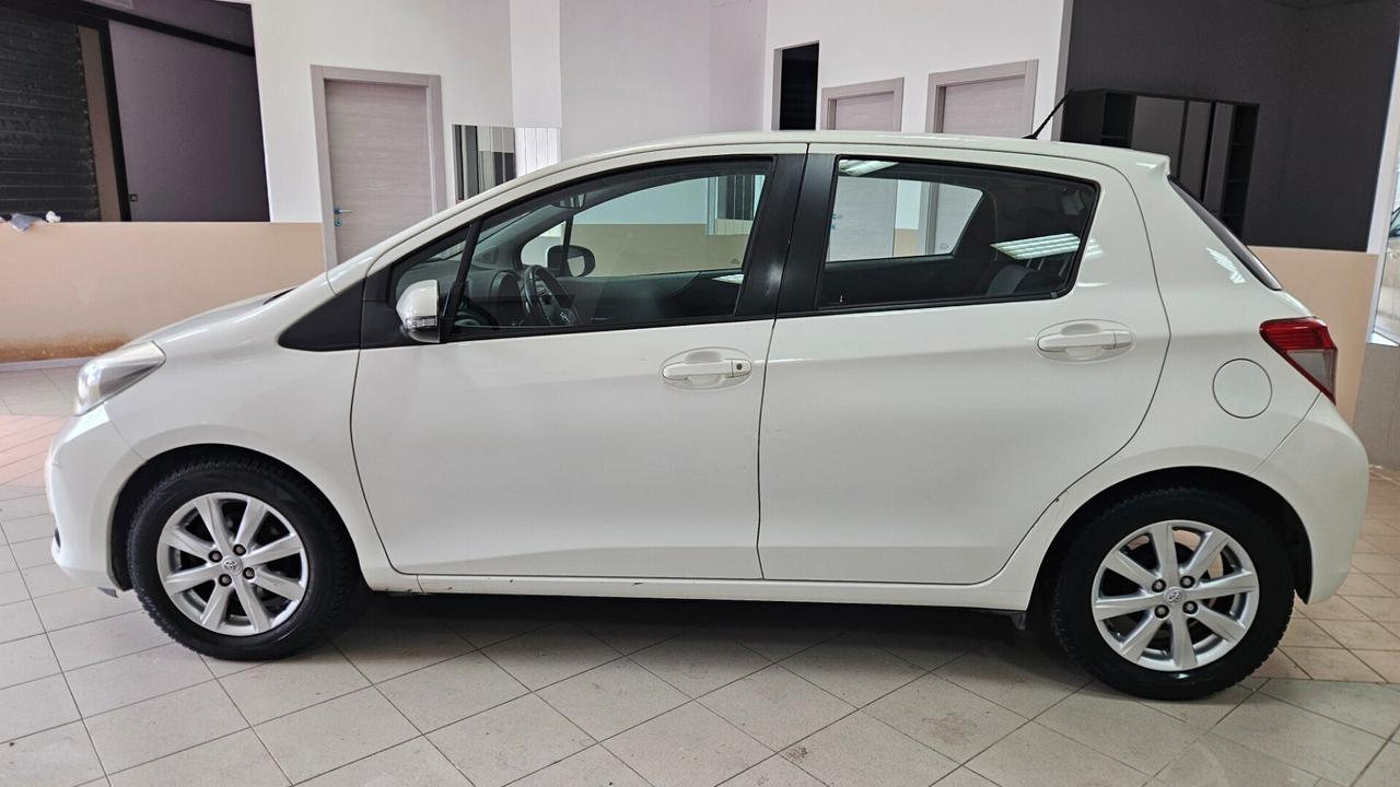 Toyota Yaris 1.0 5 porte Lounge