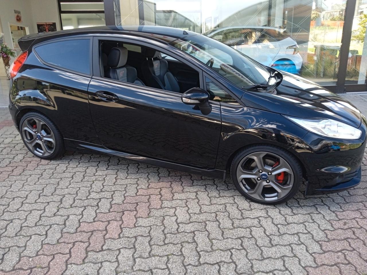 Ford Fiesta ST SPORT PACK 1-2 SENS PARK VETRI SCURI INTERNI PELLE/TESSUTO PRONTA CONSEGNA