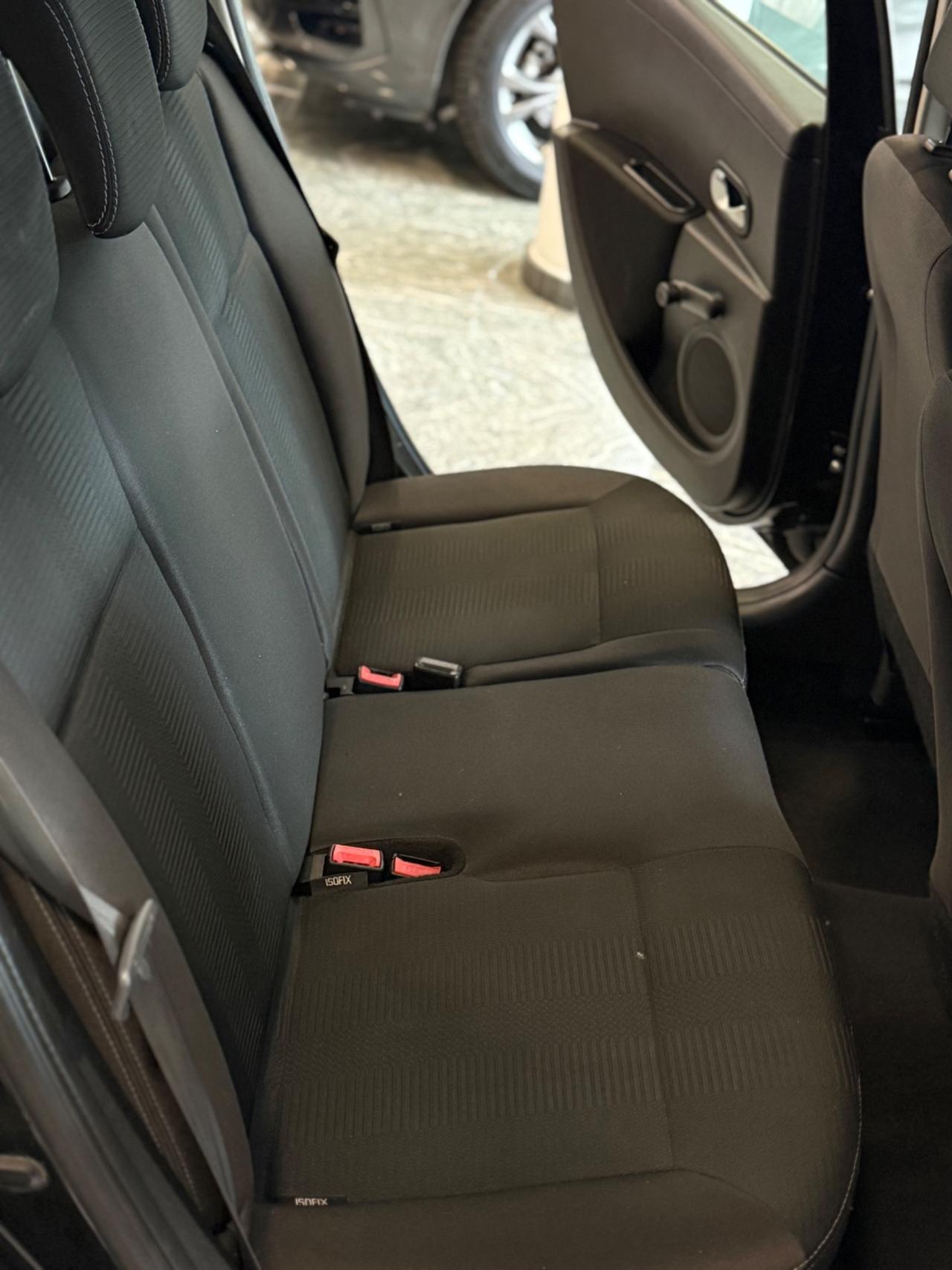 Renault Clio 1.2 16V 5 porte Dynamique