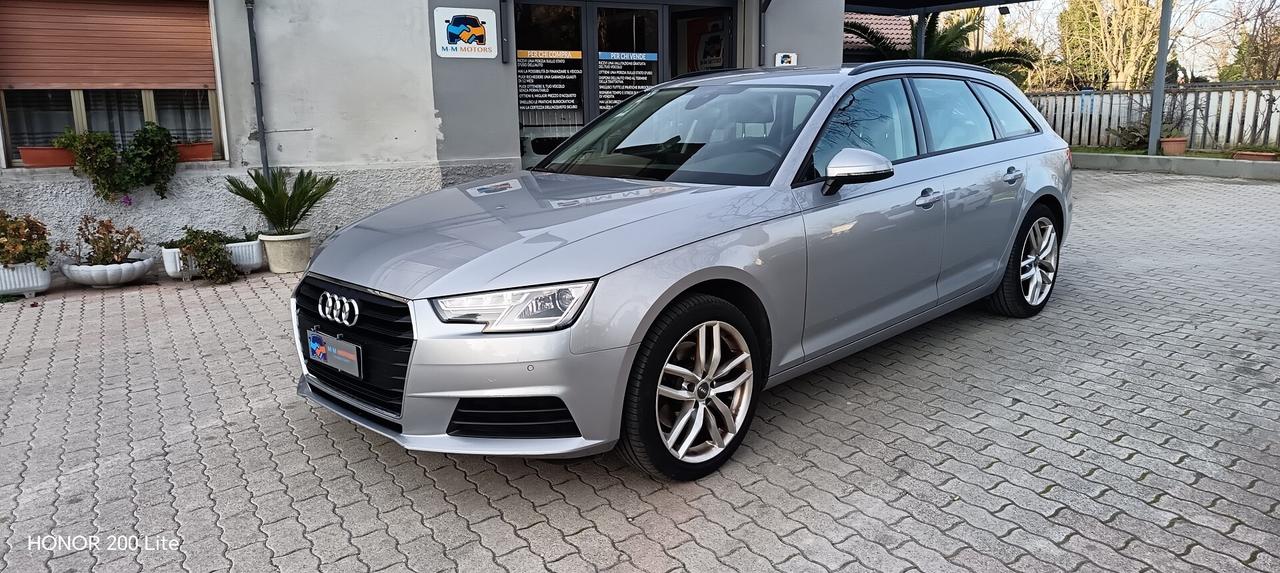 Audi A4 Avant 30 2.0 tdi Business 122cv s-tronic