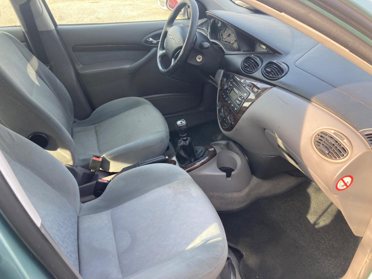 FORD FOCUS 5 PORTE (KM 132.305) DA VETRINA