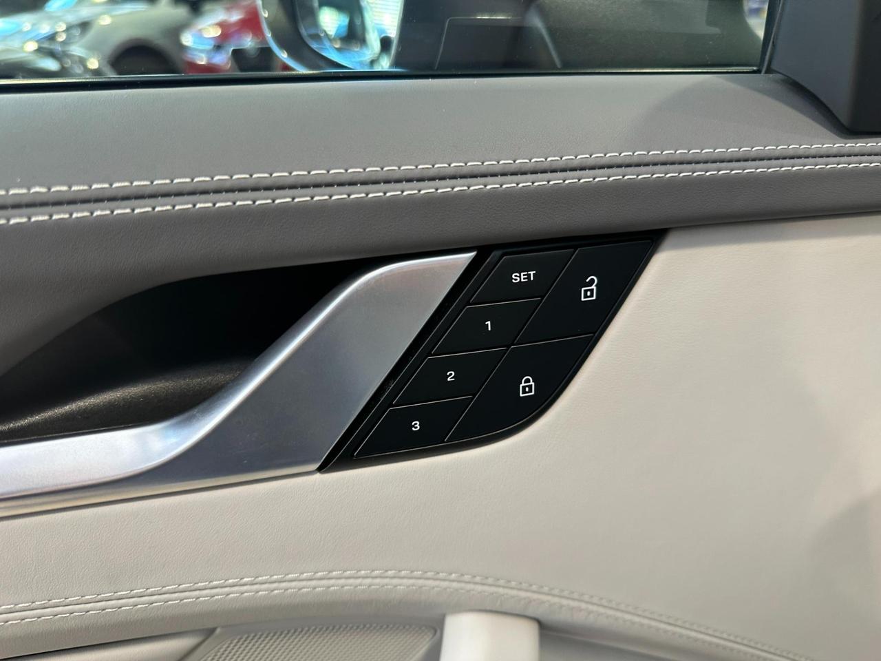 Porsche 911 Coupe 3.7 Turbo S auto Porsche Manufakturer - IVA