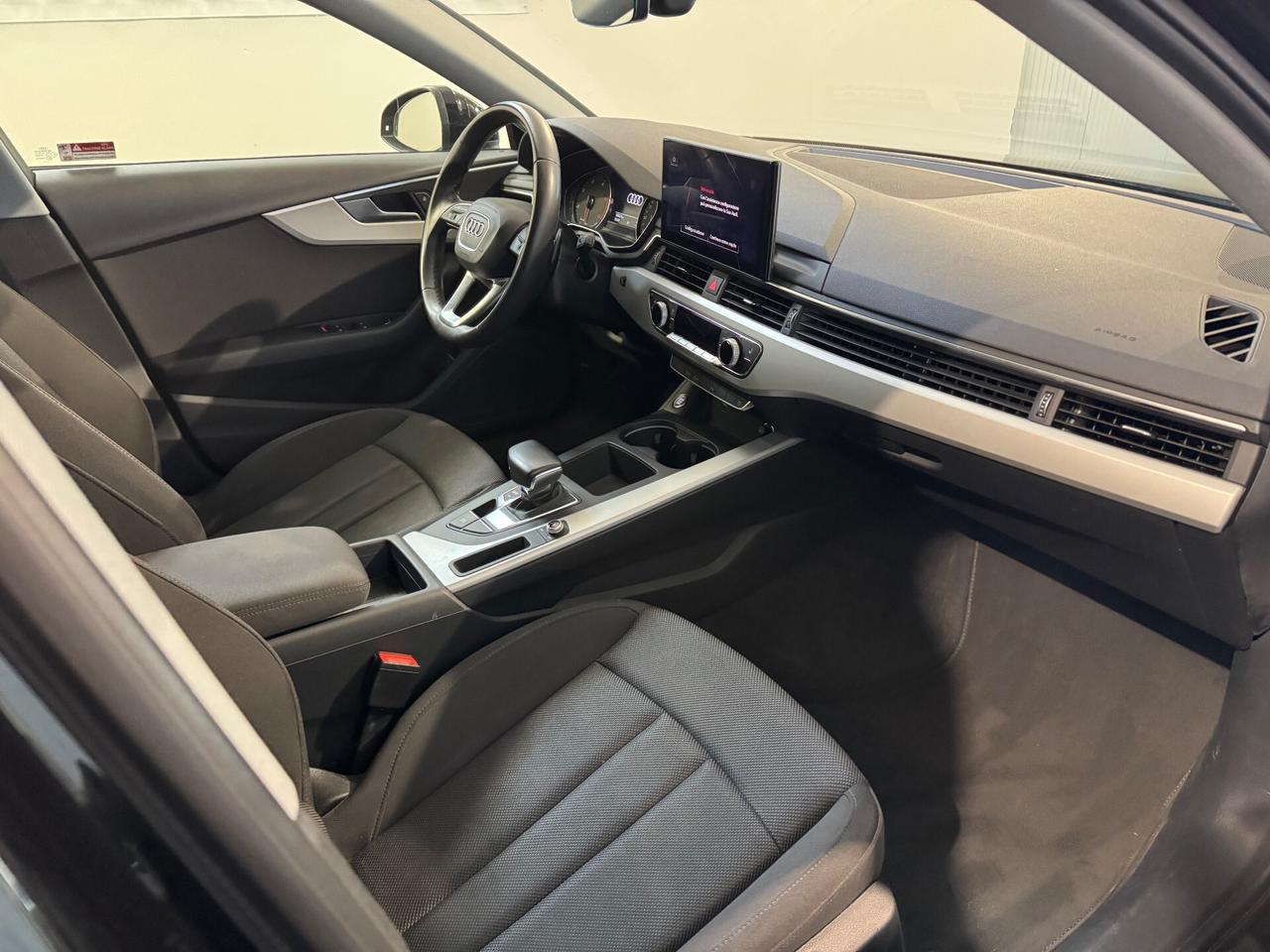 Audi A4 35 TDI/163 CV S tronic Business Advanced