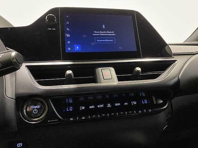 Lexus UX Hybrid Design