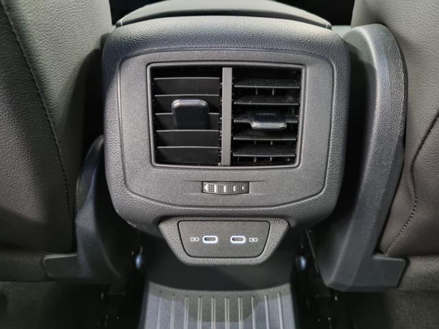 VOLKSWAGEN T-Roc 1.5 TSI ACT DSG R-Line
