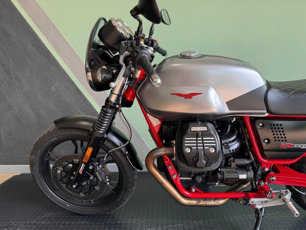 Moto Guzzi V7 III RACER Serie numerata n° 189