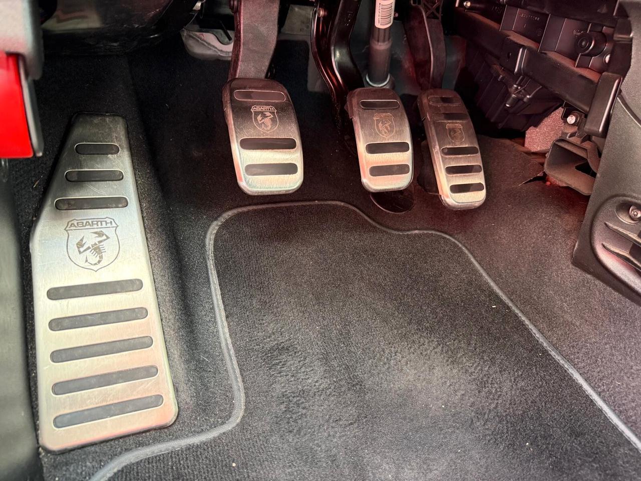 Abarth 695 1.4 Turbo T-Jet 180 CV