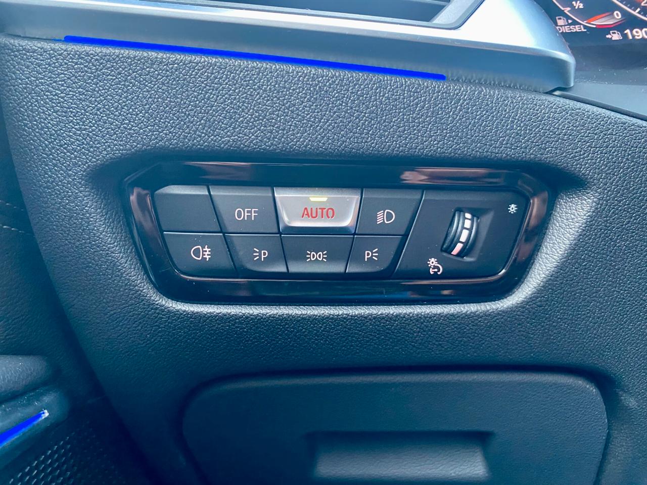 BMW 320 d Touring mhev 48V auto 190cv