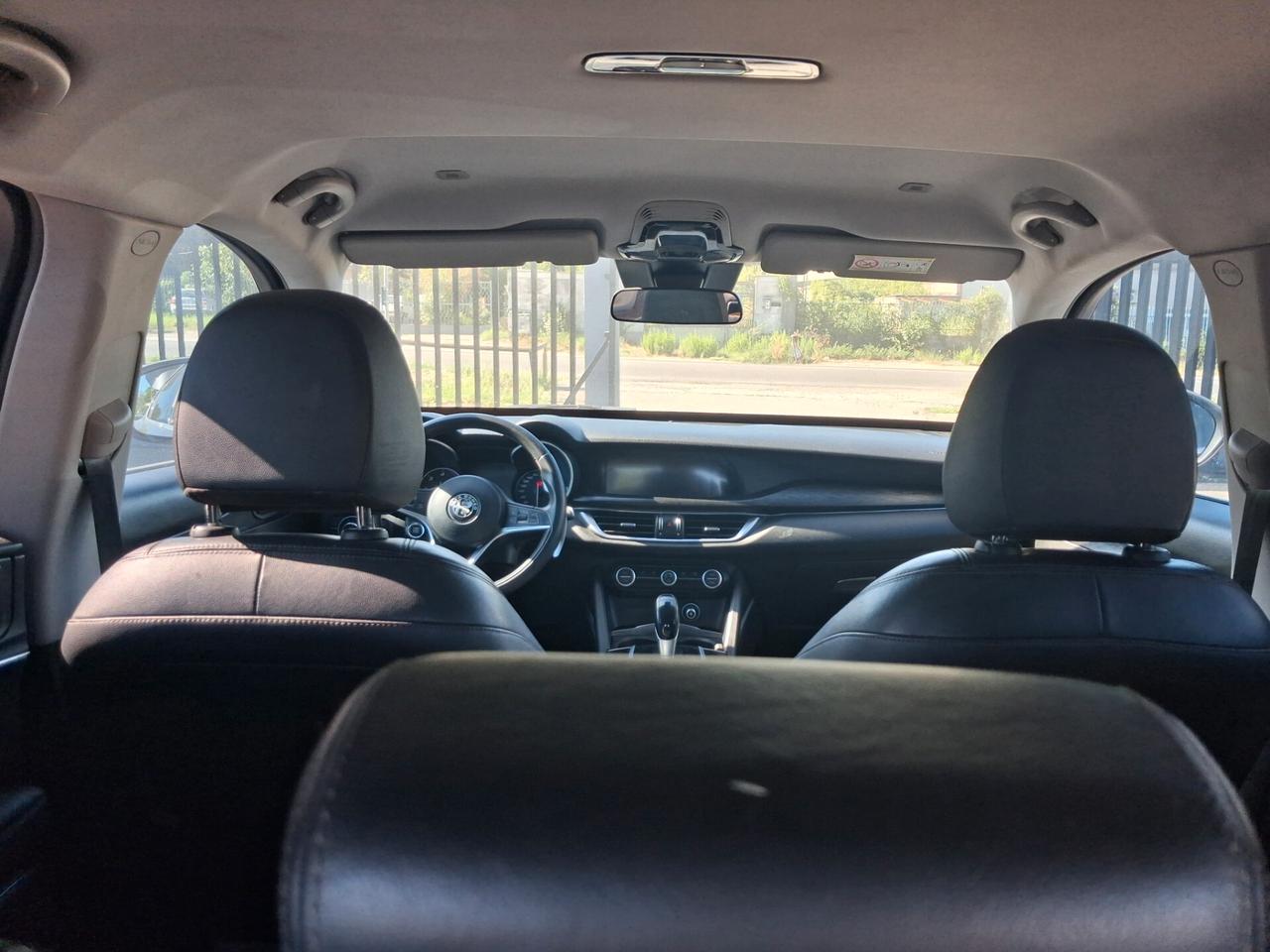 Alfa Romeo Stelvio 2.2 Turbodiesel 180 CV AT8 RWD Executive