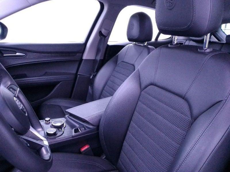 Alfa Romeo Stelvio 2.2 t Executive Q4 210cv auto my19