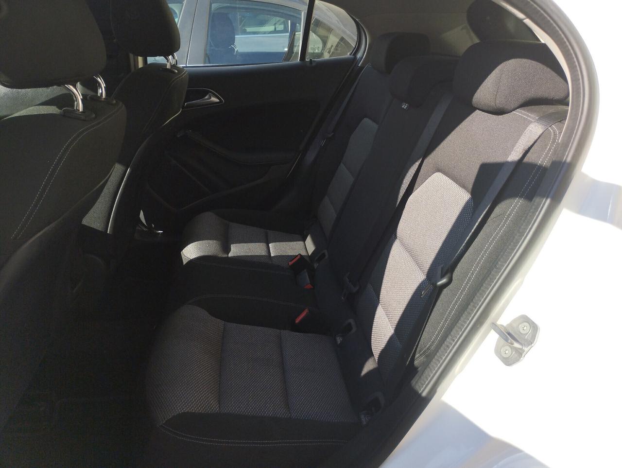 Mercedes-benz GLA 180 Business