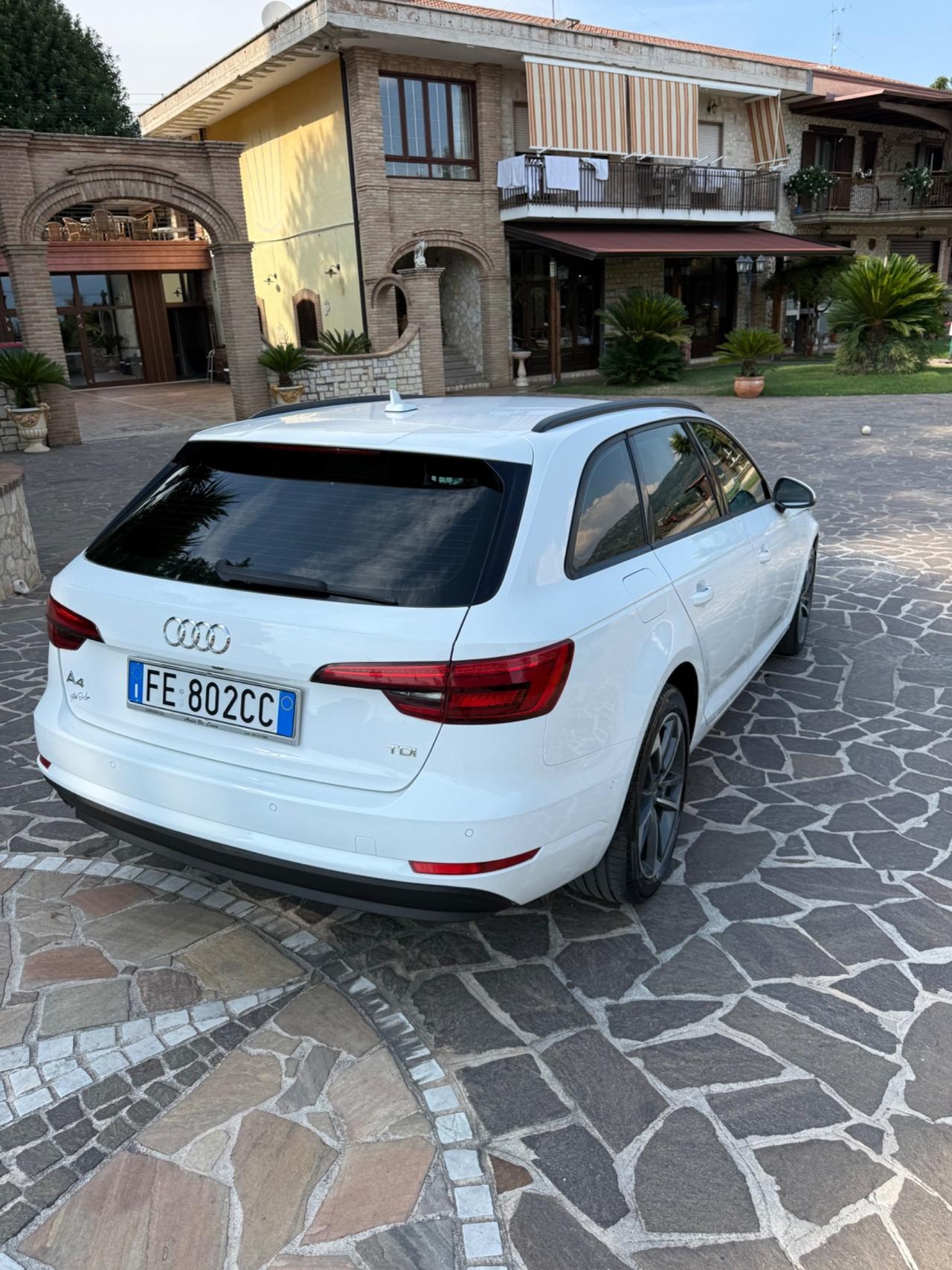 Audi A4 Avant 2.0 TDI 150 CV ultra Business Sport