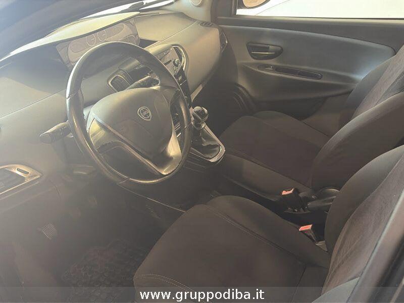 Lancia Ypsilon III 2011 Benzina 1.2 8v silver 69cv