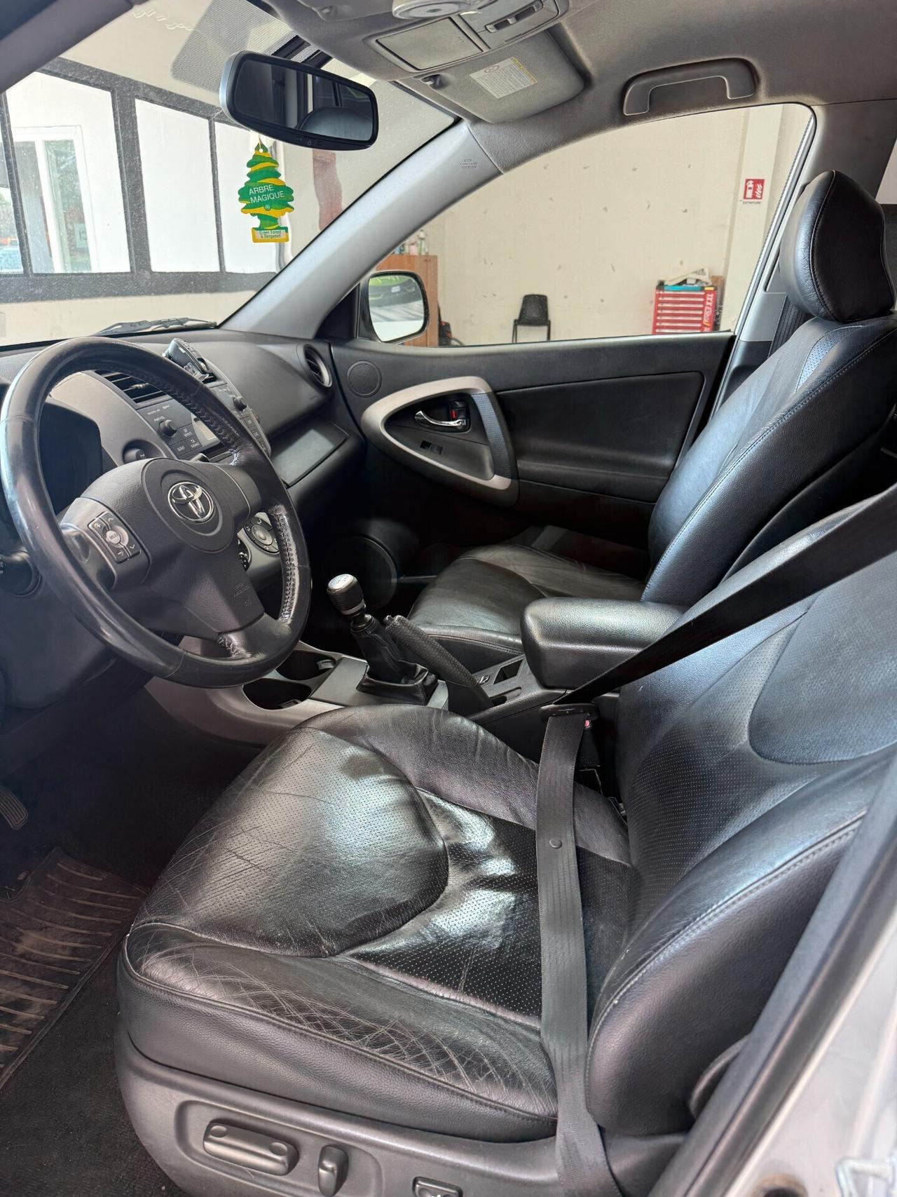 Toyota RAV 4 RAV4 2.2 D-4D 136 CV Luxury