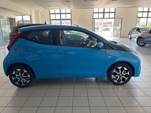 Toyota Aygo 5 Porte 1.0 x-play 72cv