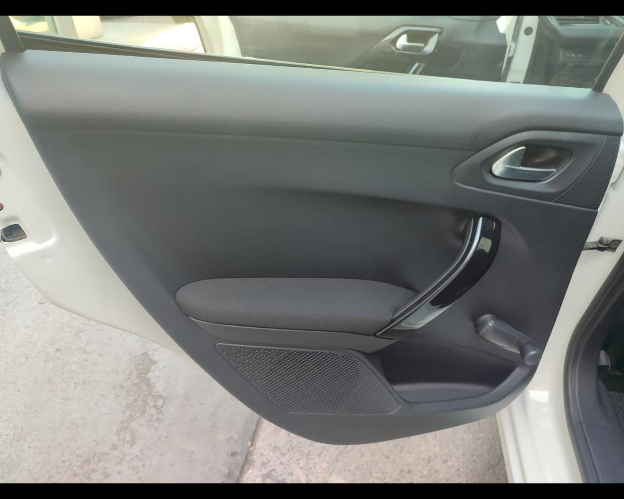 PEUGEOT PureTech 82 5 porte Allure