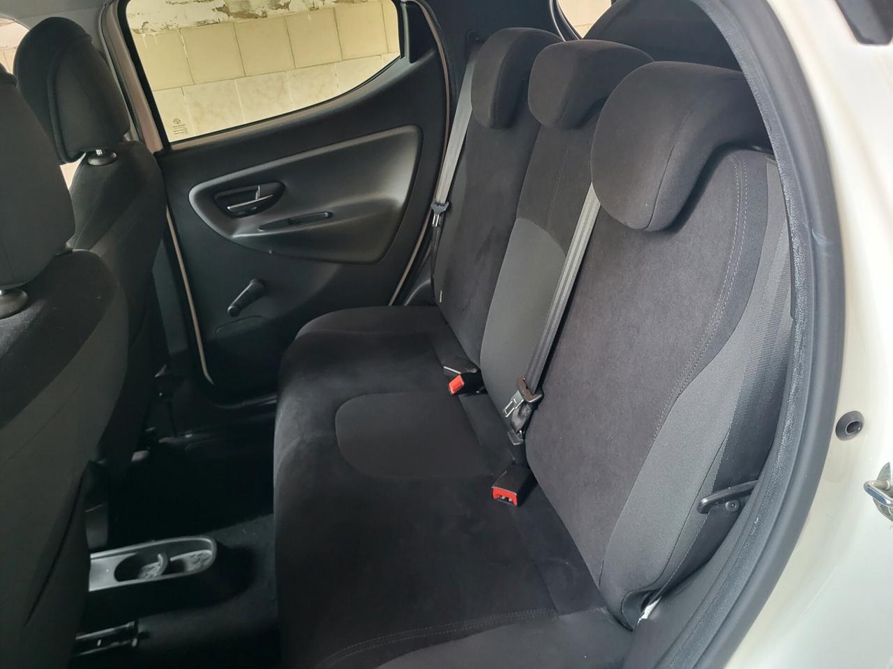 Lancia Ypsilon 1.2 69 CV 5 porte Gold