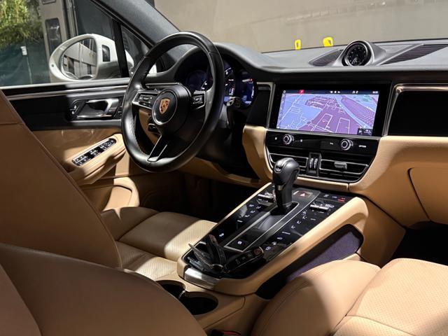 PORSCHE Macan 2.0