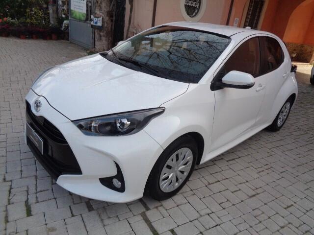 Toyota Yaris 1.0 5 porte Active NESSUN VINCOLO DI FINANZIAMENTO