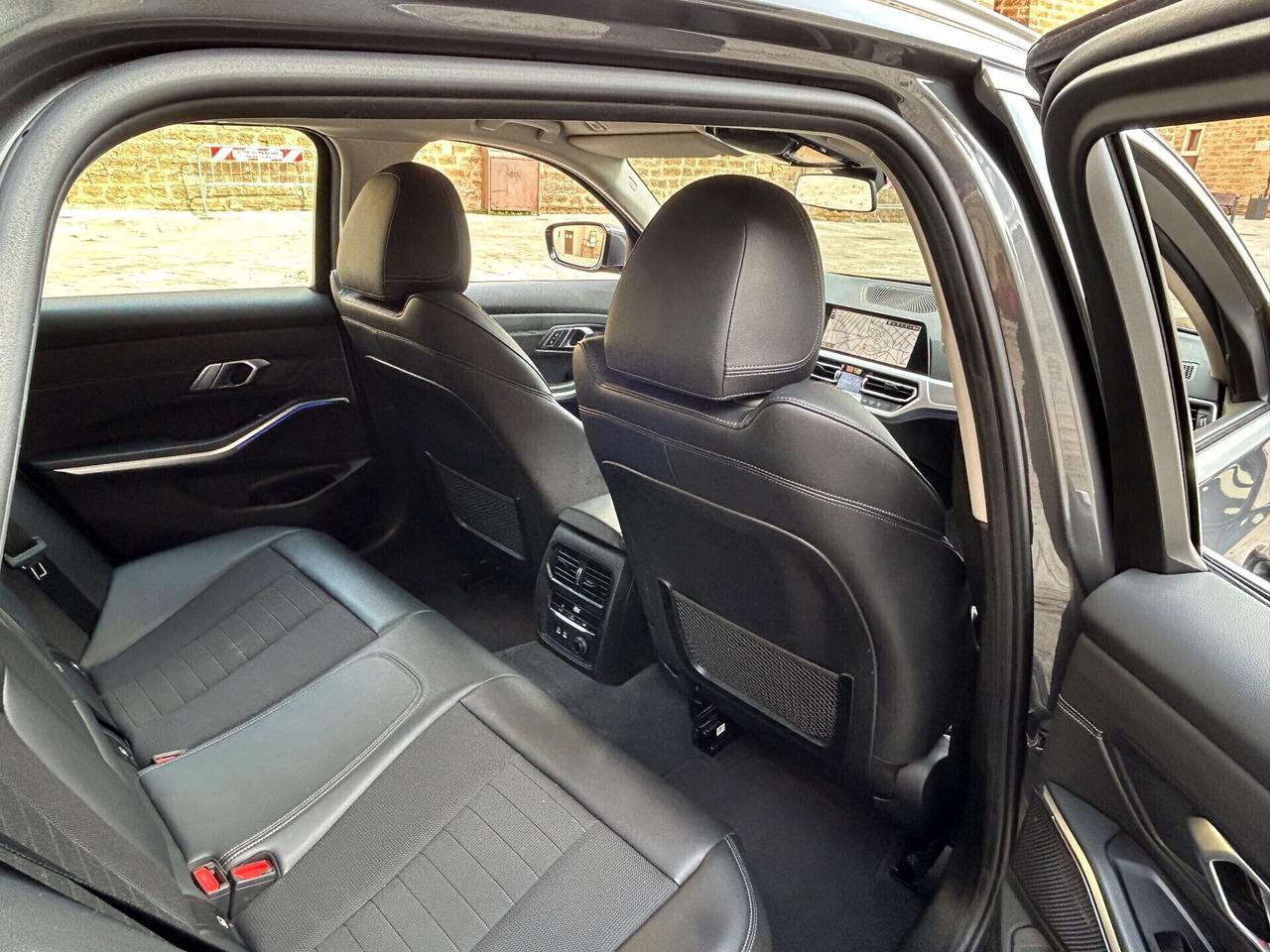 Bmw 320d Sport 190 cv lights ambient + virtual