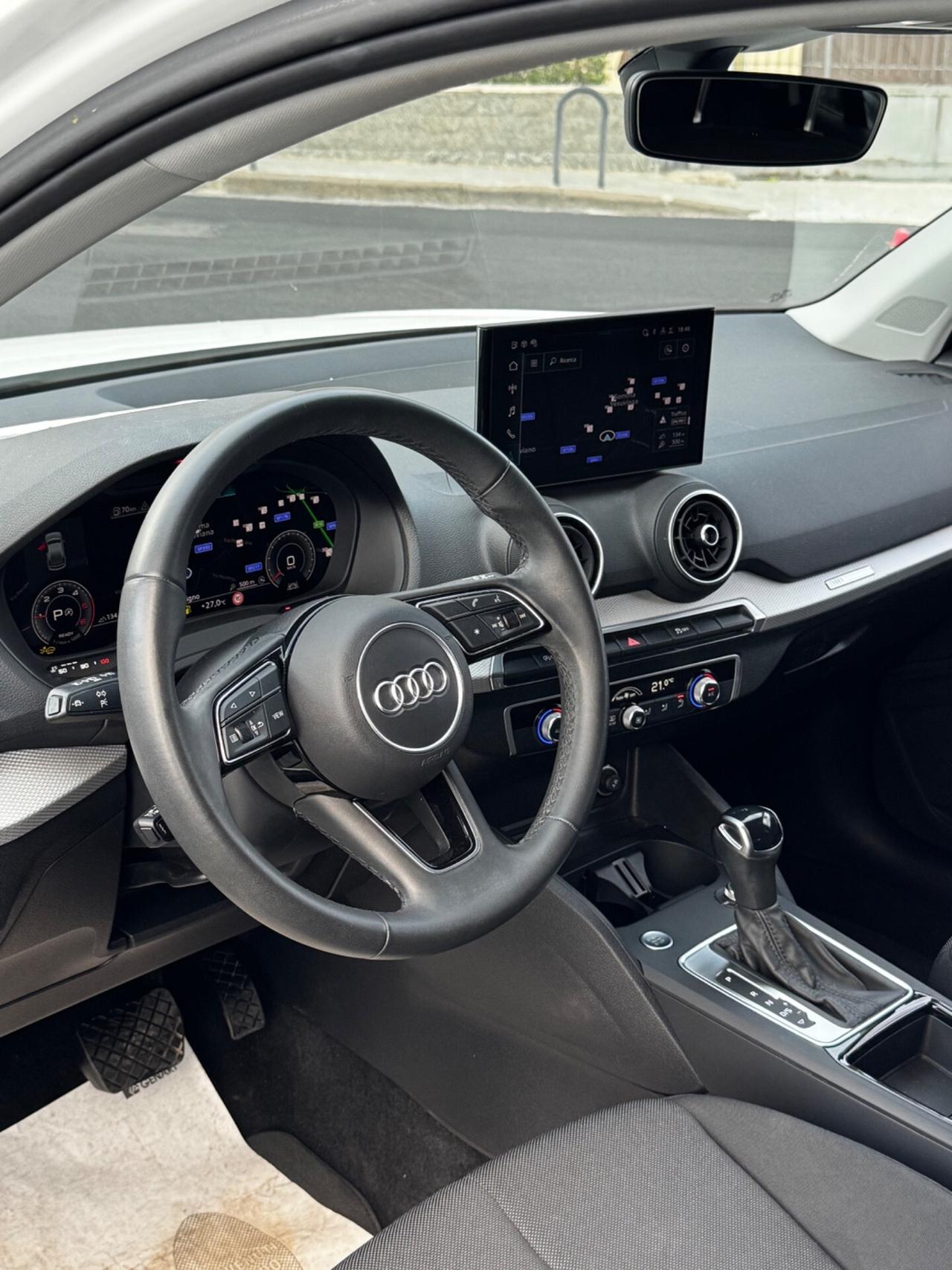 Audi Q2 35 TDI S tronic Business Advanced