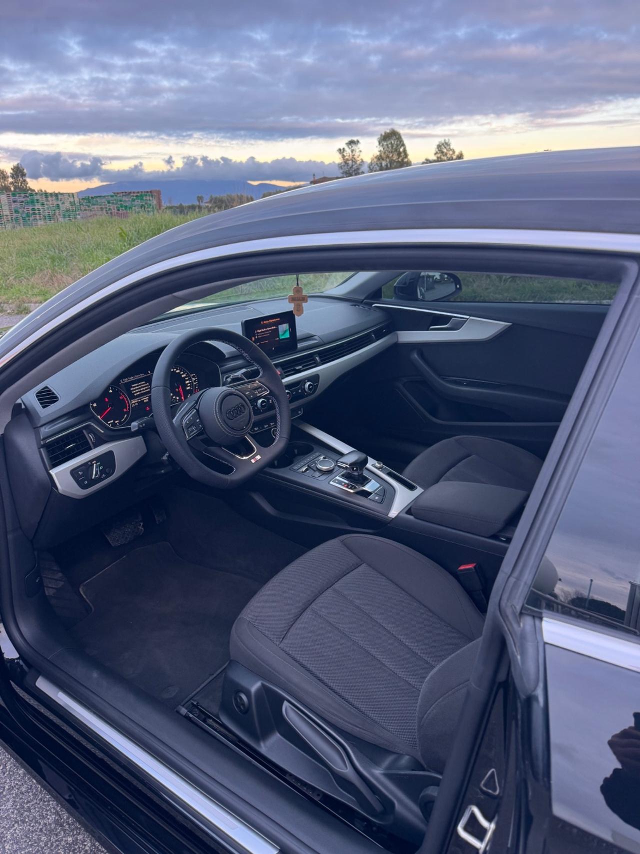 Audi A5 40 TDI quattro S tronic Business