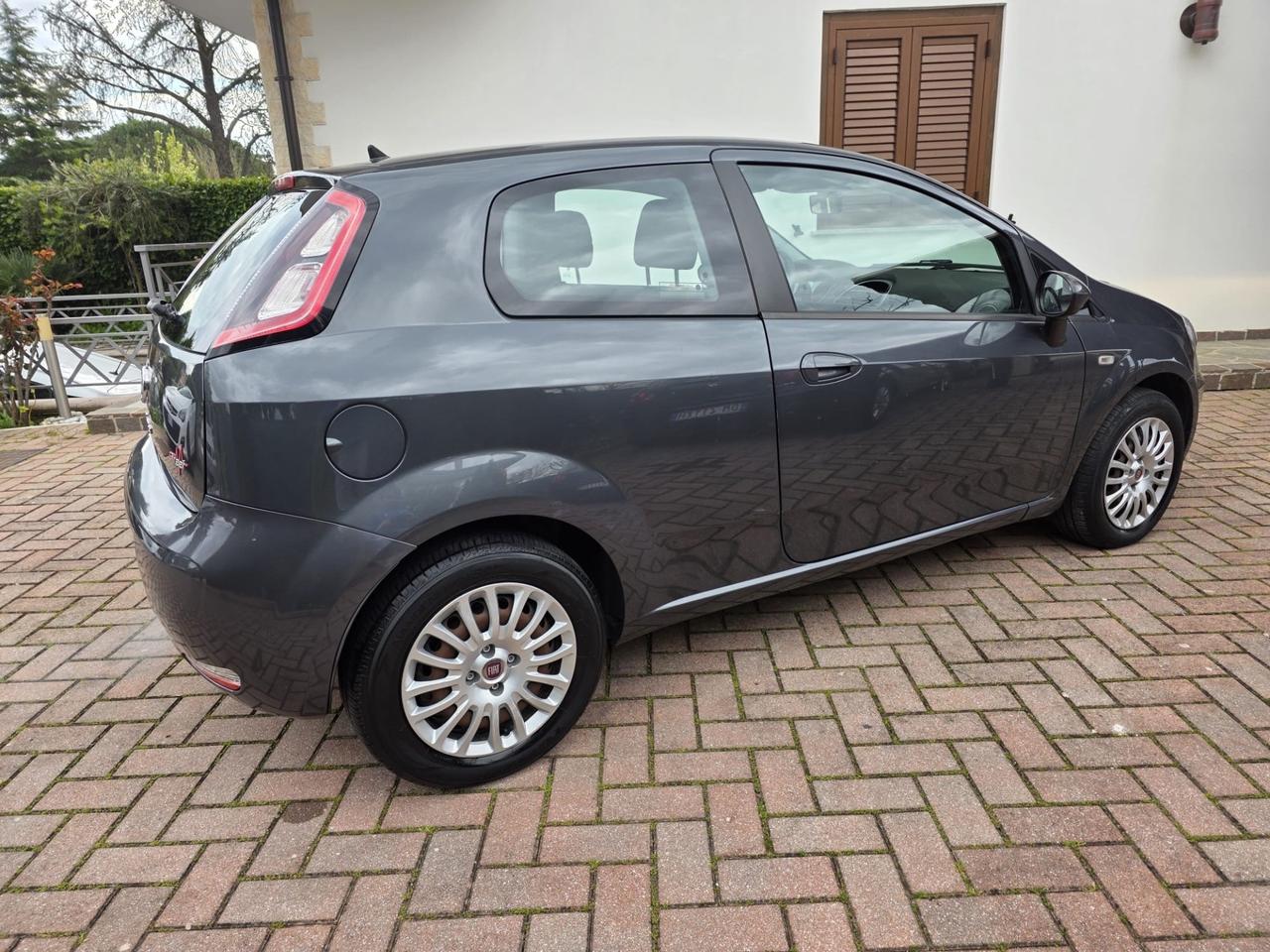 Fiat Punto 1.3 MJT II 75 CV 3 porte Lounge