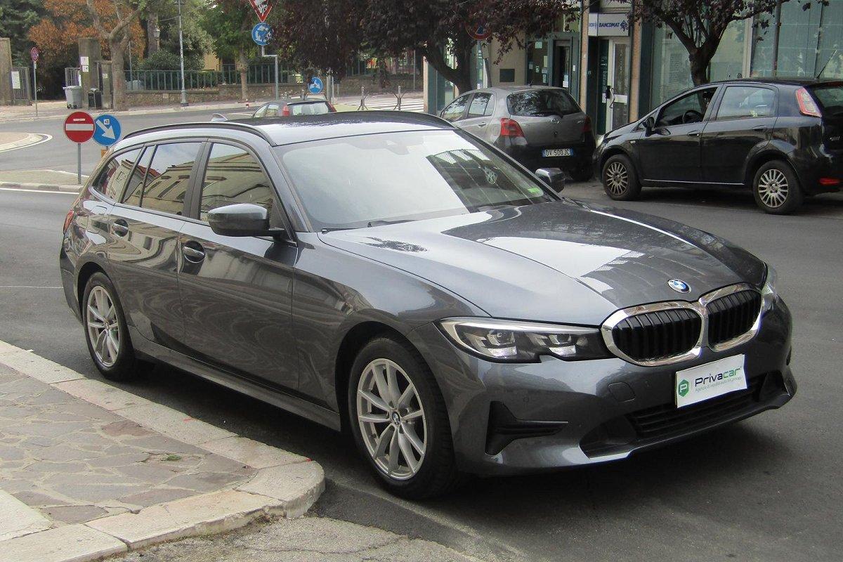 BMW 318d 48V Touring Business Advantage