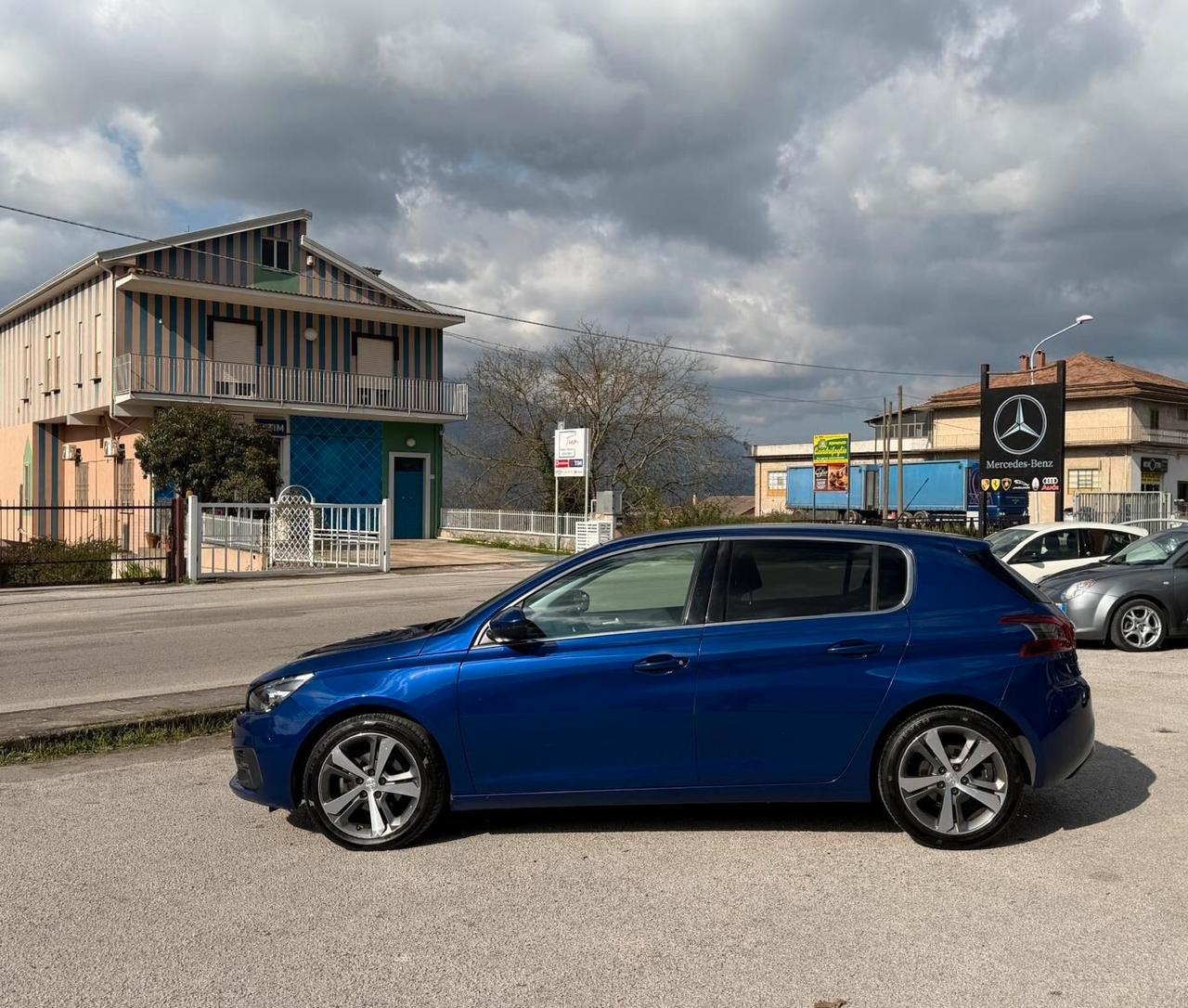 Peugeot 308 BlueHDi 130cv automatica GARANZIA
