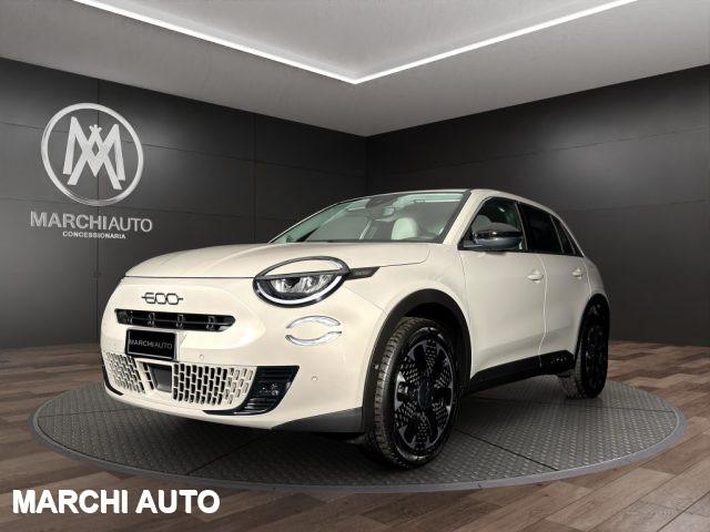 FIAT 600 Hybrid 110 CV DCT MHEV La Prima