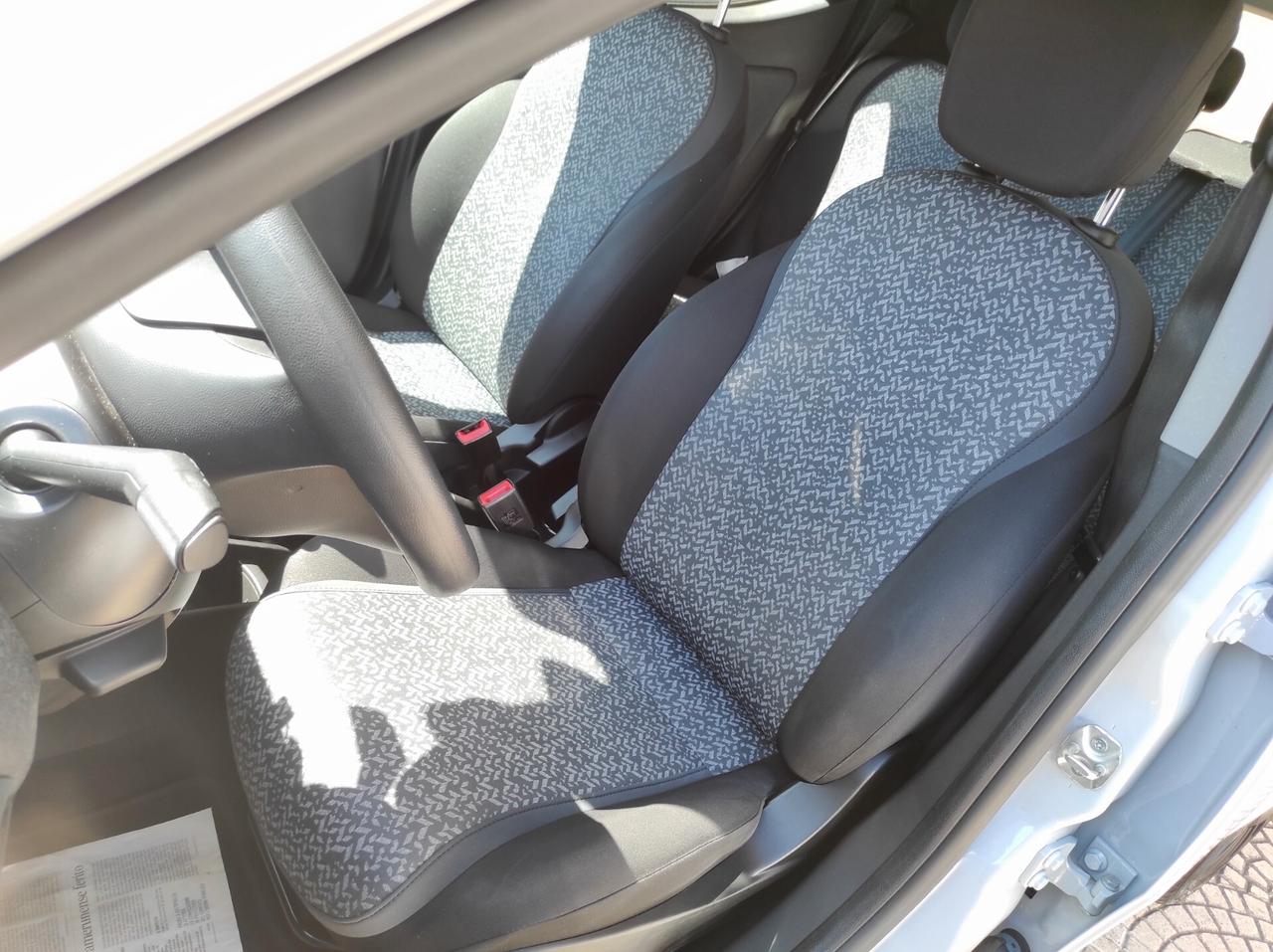Lancia Ypsilon 2021 1.0 hybrid ubs aux bluetooth