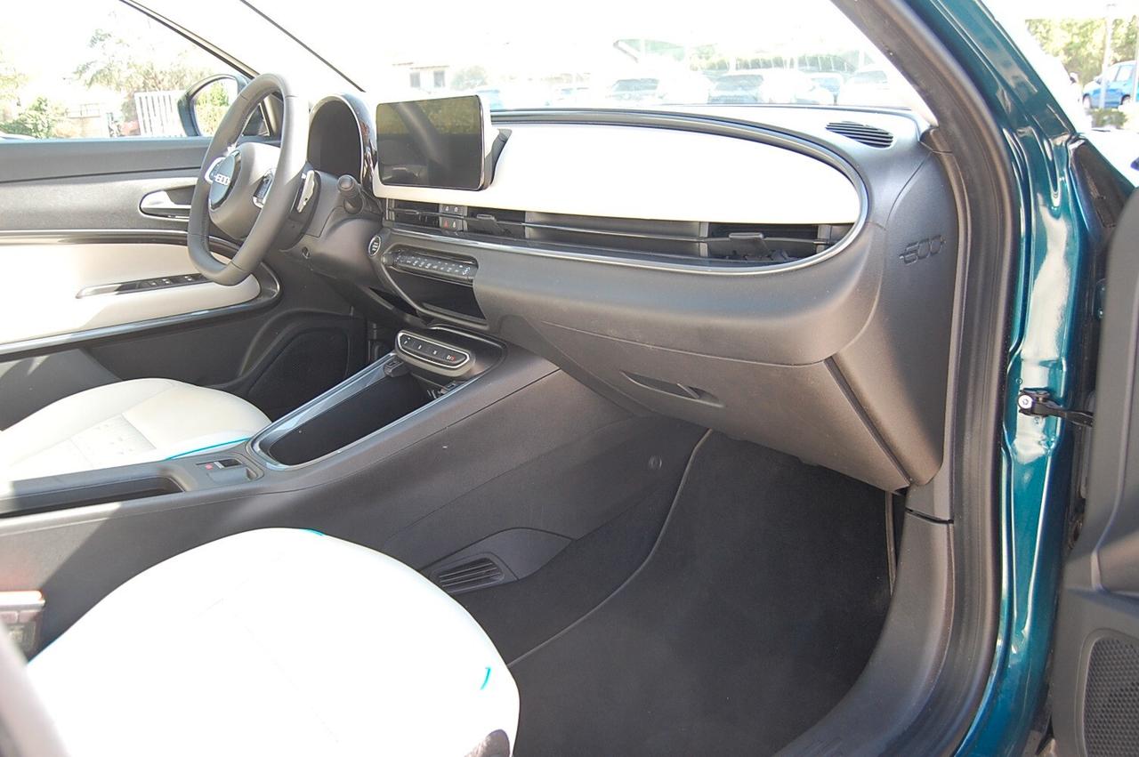 Fiat 600 Hybrid 110 CV DCT MHEV La Prima