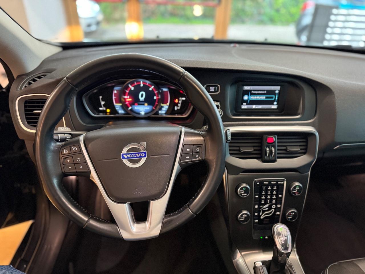 Volvo V40 D3 Geartronic Summum